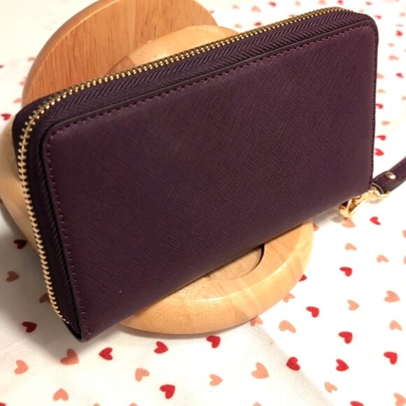 Michael Michael Kors Jet Set Travel Continental Wallet - Picture 3 of 5